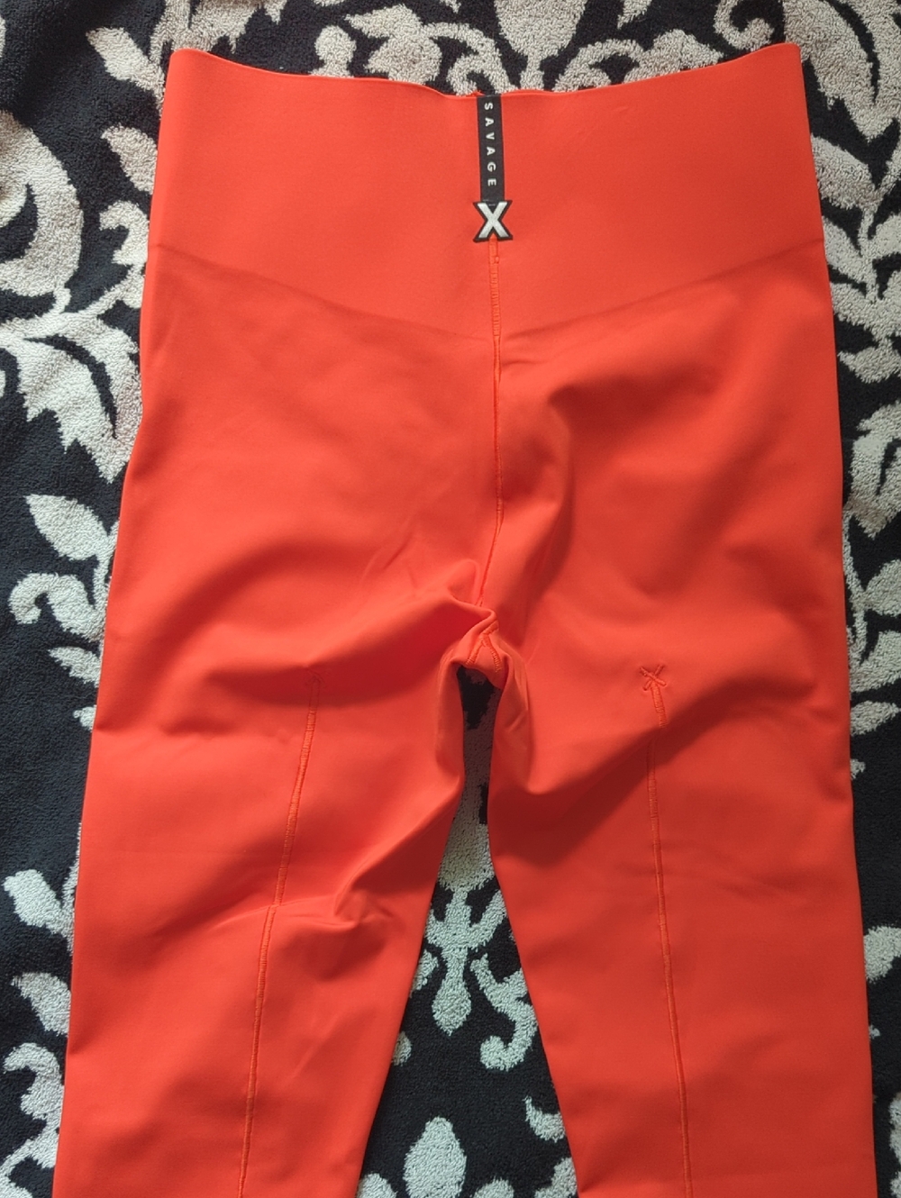 Sculpting Bright Orange Leggings Xtra HW Back Seam Down Legs Savage X Fenty - S
